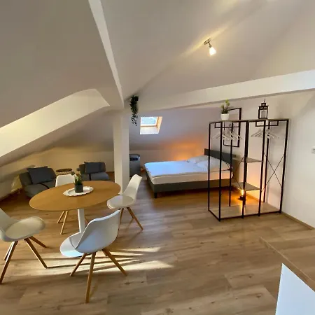 Fuerthpartments 公寓 *